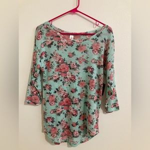 No Boundaries mint floral top